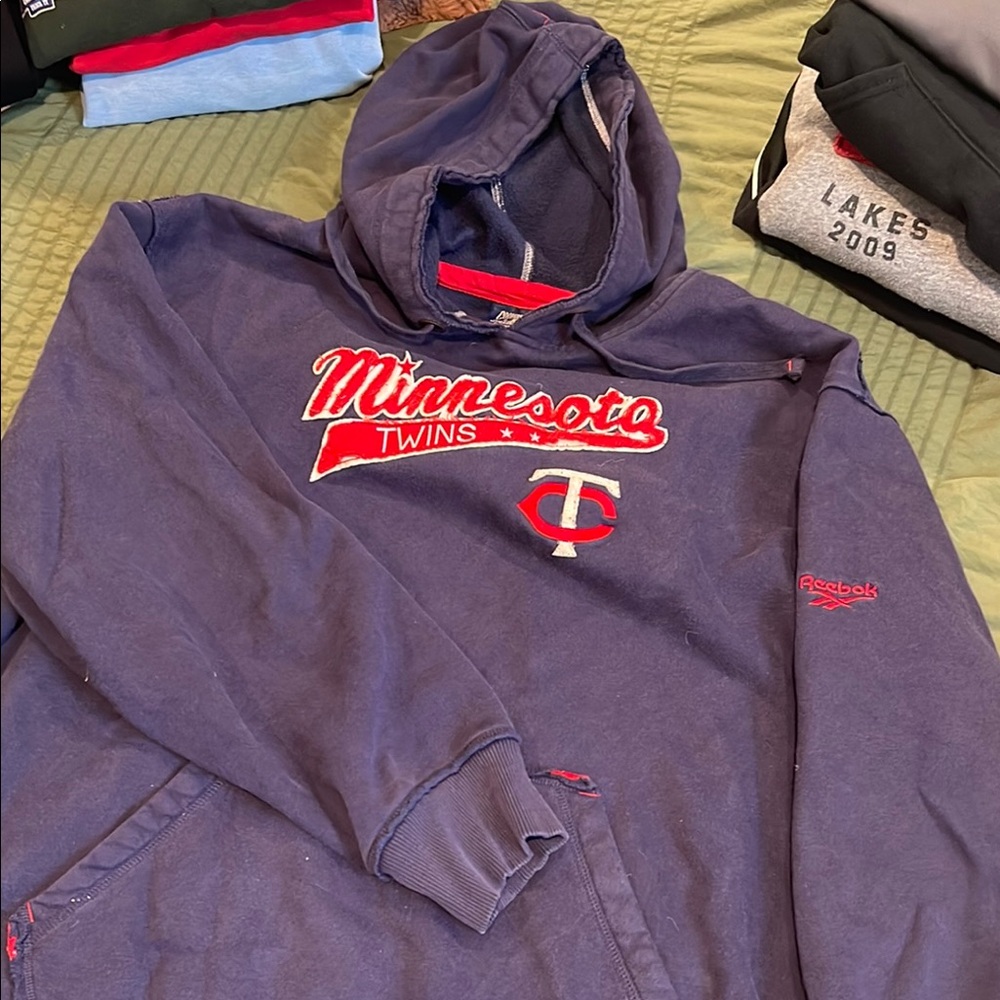 Minnesota Twins Hoodie by Reebok size XL